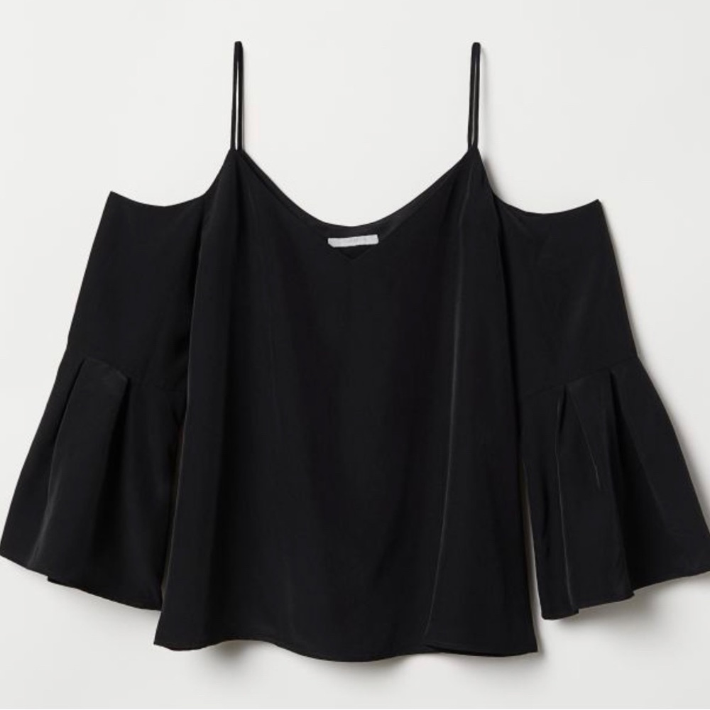 H&M cold shoulder blouse. Black Size 12. EUC